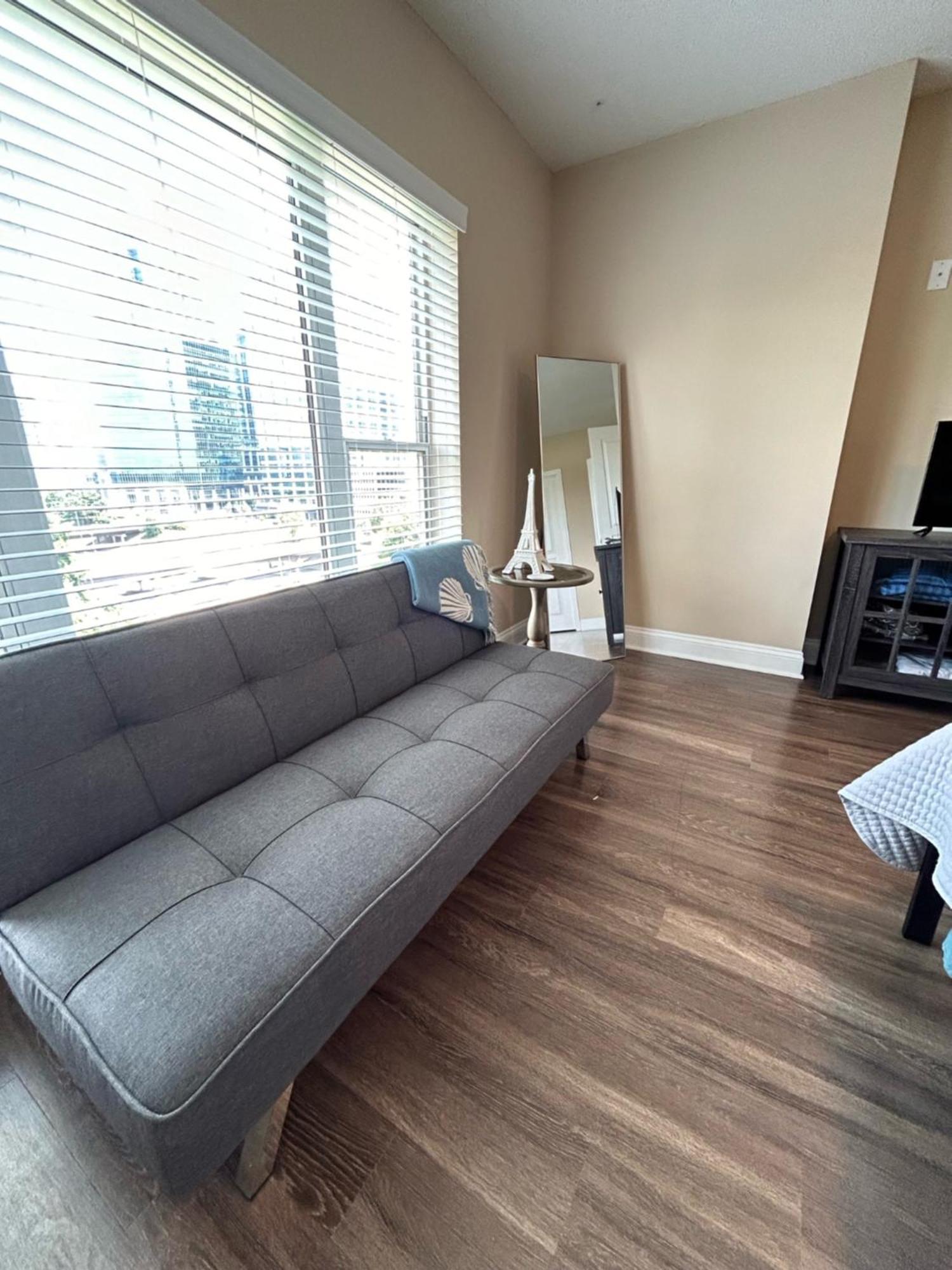 Spacious 2 Bedroom 2 Bathroom Apartment With Balcony In Uptown Charlotte! City Views & Free Parking! Exteriér fotografie